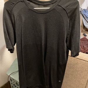 Lululemon shirt